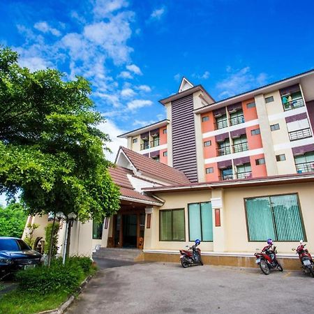 Good View Residence Lampang Esterno foto