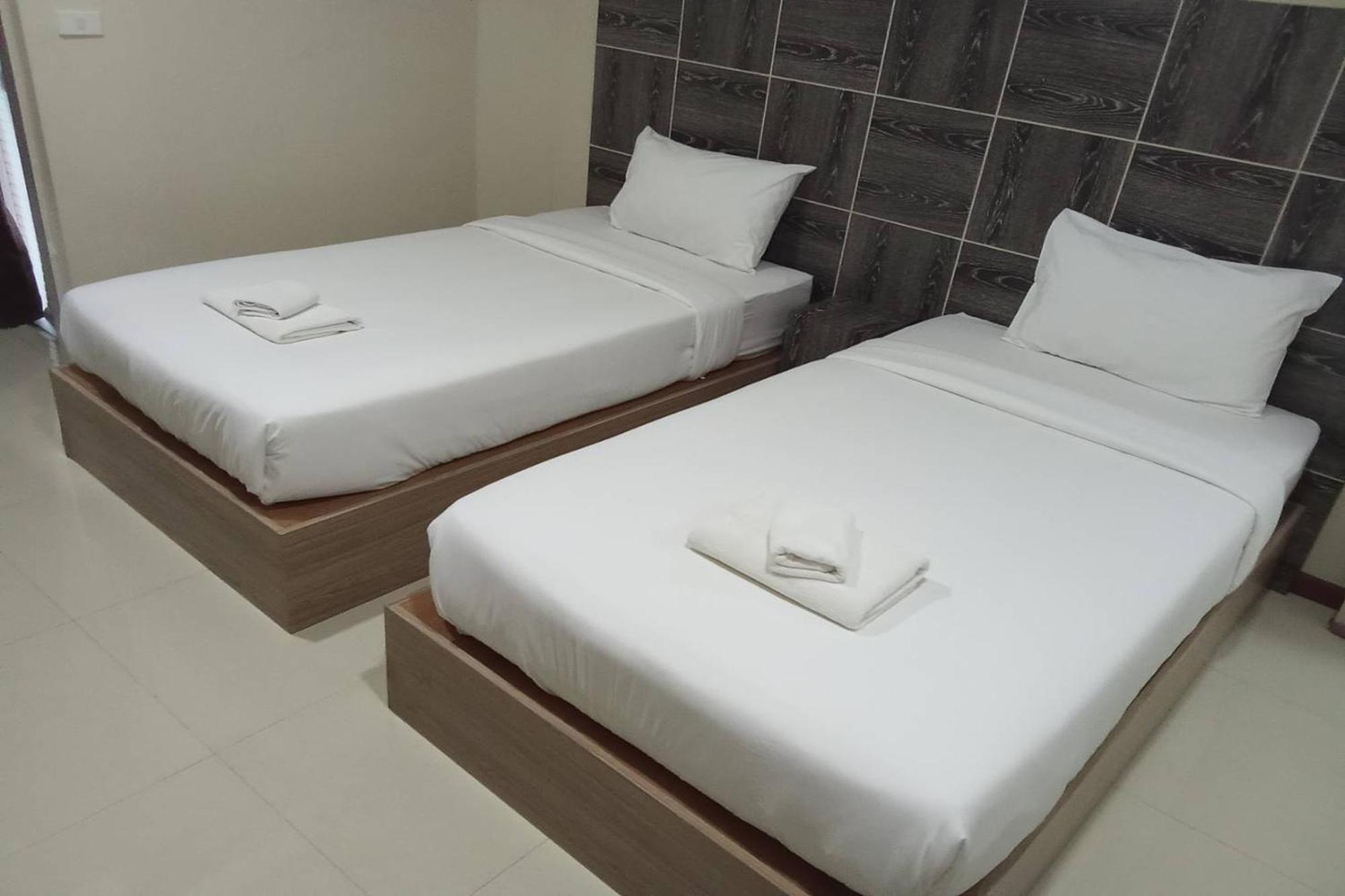 Good View Residence Lampang Esterno foto