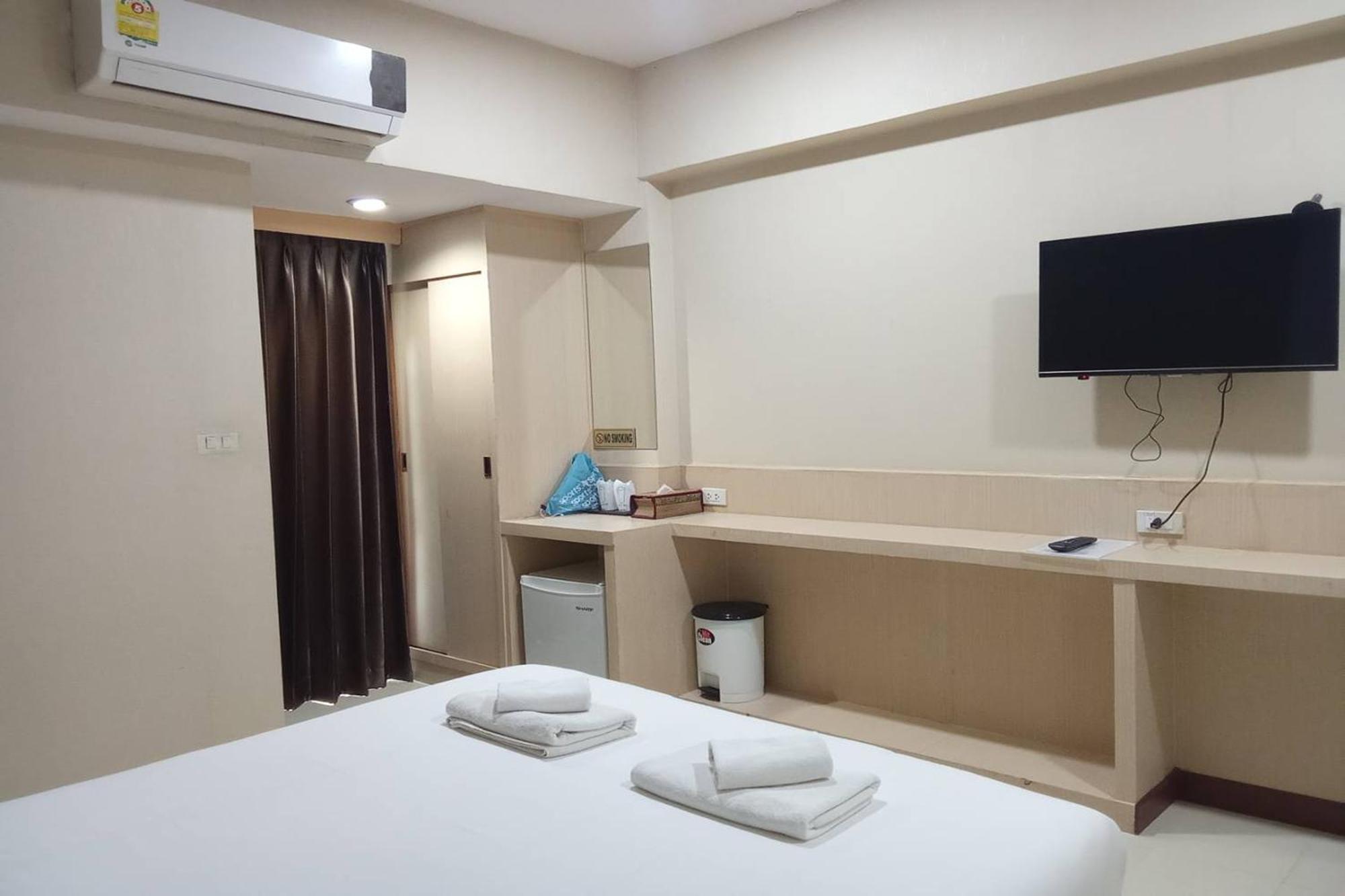 Good View Residence Lampang Esterno foto