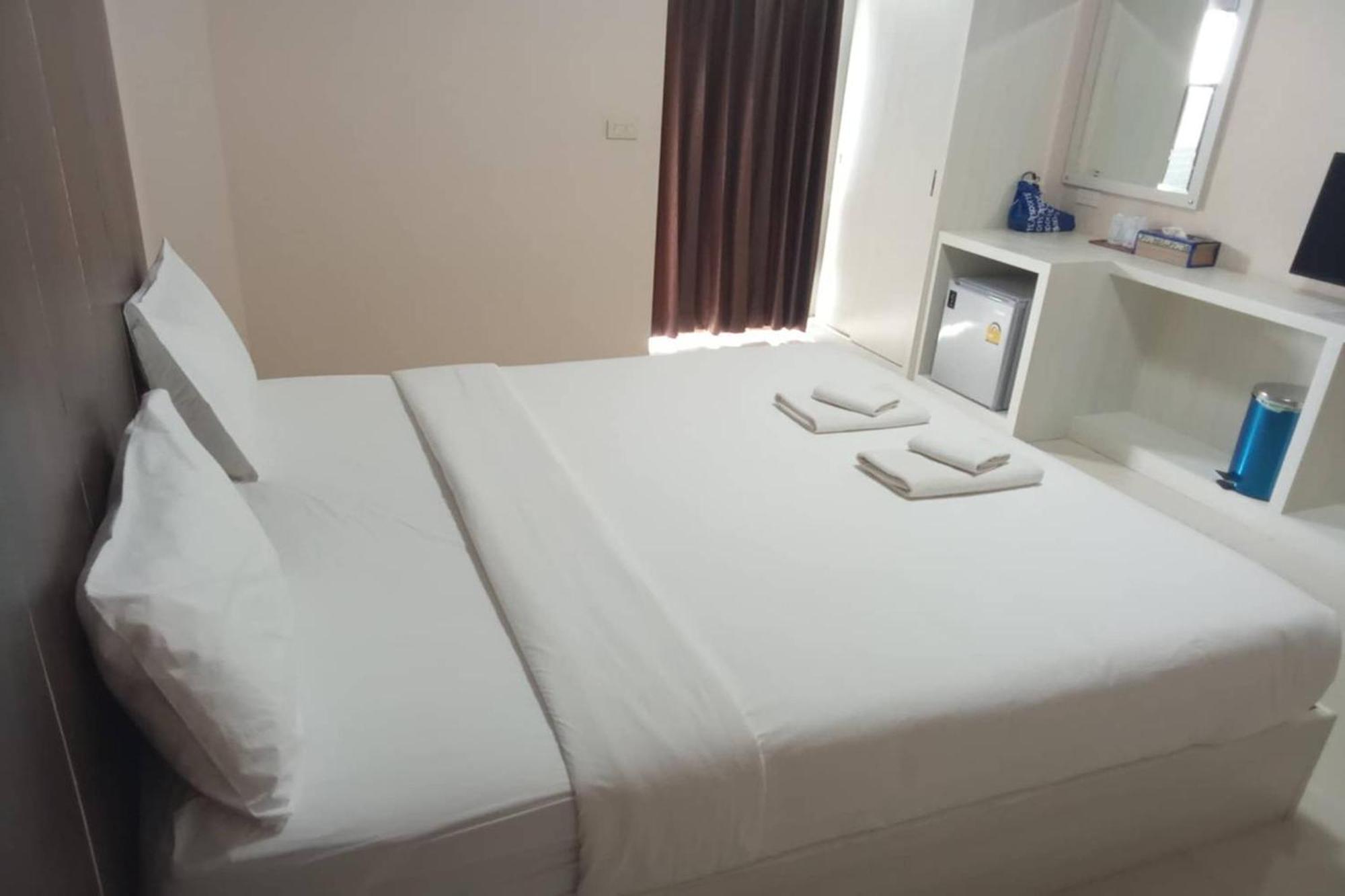 Good View Residence Lampang Esterno foto
