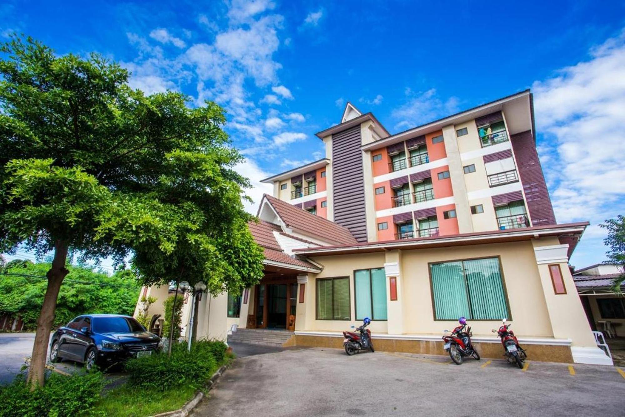 Good View Residence Lampang Esterno foto